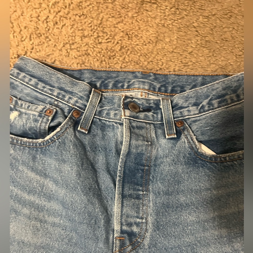 501 Levi Strauss and Company jeans - Picture 4 of 5